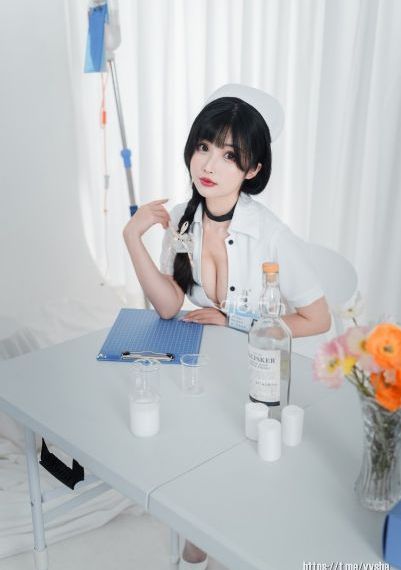 一个人在夜里免费看的正能量
