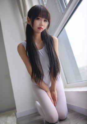 诱人的主妇hd语中字美丽的少妇