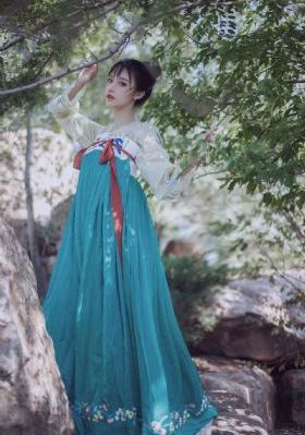 丫鬟双乳伺候泄欲