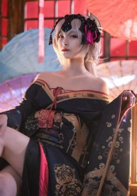 不扭扣的女孩